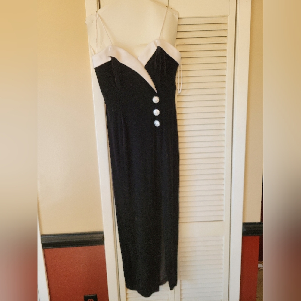 Size 10P Black Velvet Evening Gown